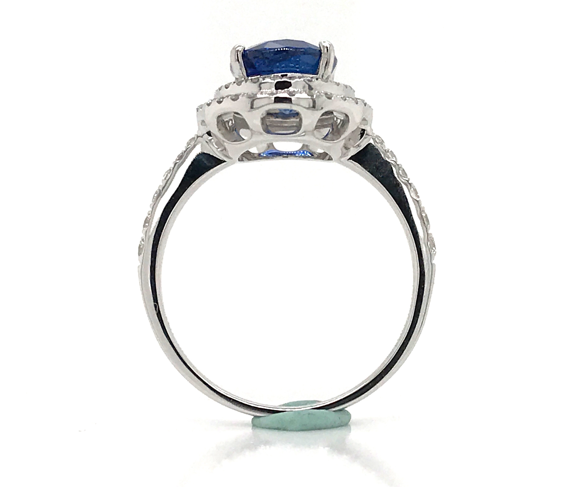 Double Halo Oval (Sapphire)